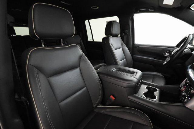 Photo of 2023 Beige Pearl Metallic GMC Yukon XL
