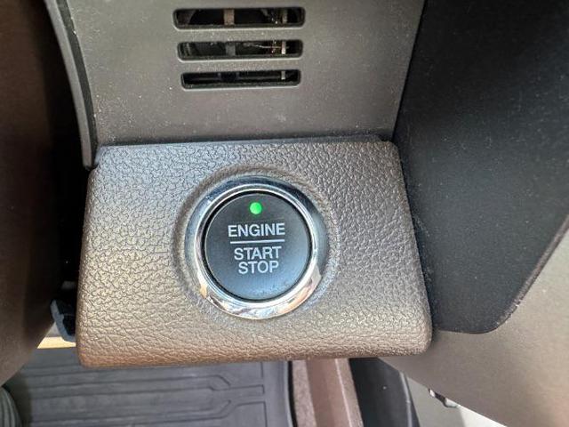 Photo of 2018 White Gold Ford F-150