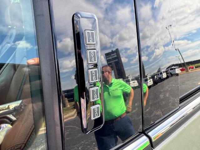 Photo of 2018 White Gold Ford F-150