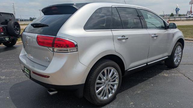 Photo of 2013 Ingot Silver Metallic Lincoln MKX
