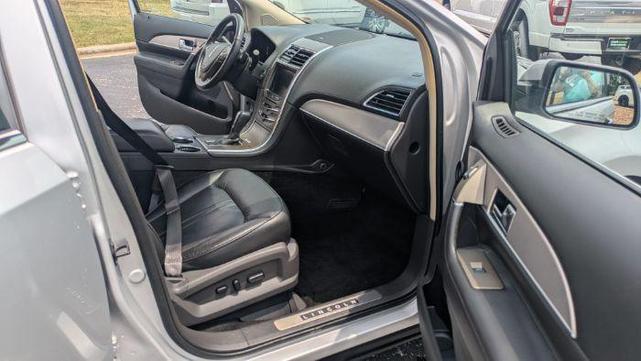 Photo of 2013 Ingot Silver Metallic Lincoln MKX