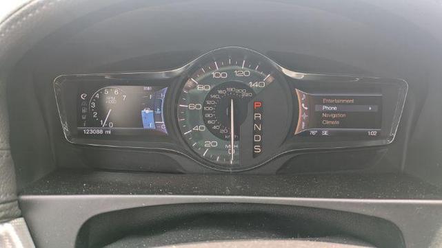 Photo of 2013 Ingot Silver Metallic Lincoln MKX