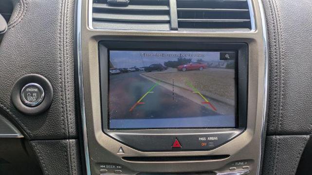 Photo of 2013 Ingot Silver Metallic Lincoln MKX
