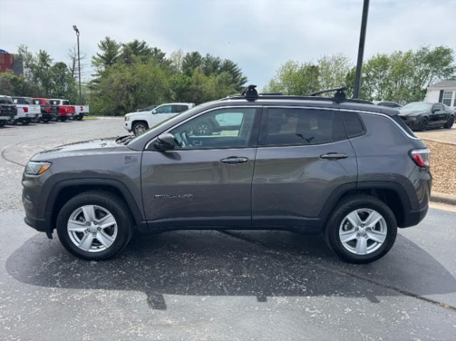 Photo of 2022 Granite Crystal Metallic Clearcoat Jeep Compass