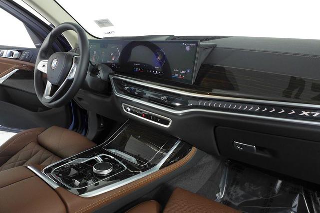 Photo of 2024 Tanzanite Blue II Metallic BMW X7