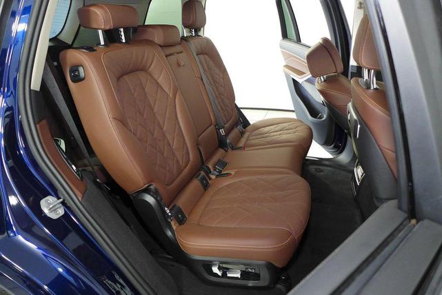 Photo of 2024 Tanzanite Blue II Metallic BMW X7