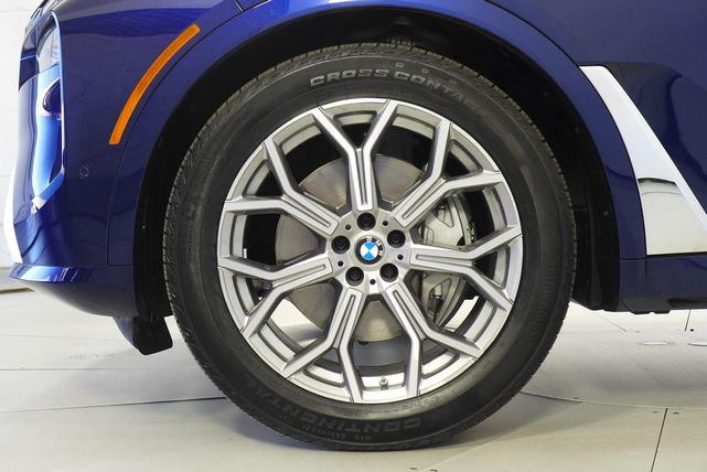 Photo of 2024 Tanzanite Blue II Metallic BMW X7