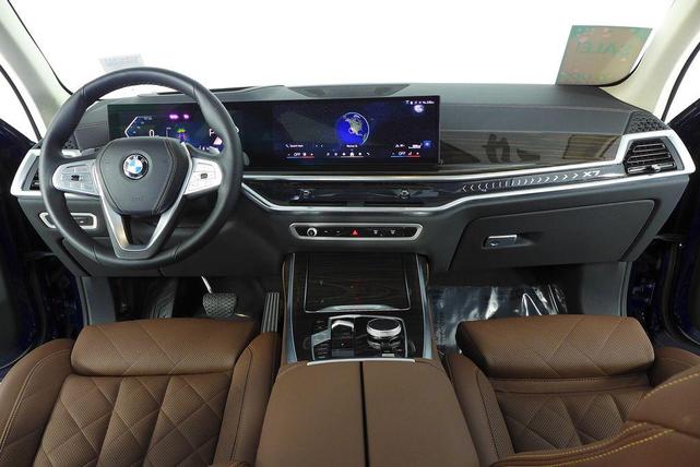 Photo of 2024 Tanzanite Blue II Metallic BMW X7