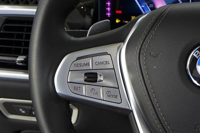Photo of 2024 Tanzanite Blue II Metallic BMW X7