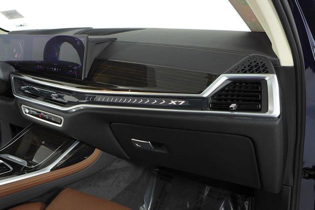 Photo of 2024 Tanzanite Blue II Metallic BMW X7