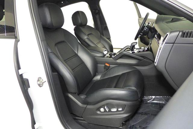 Photo of 2021 White Porsche Cayenne