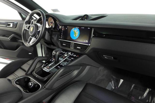Photo of 2021 White Porsche Cayenne