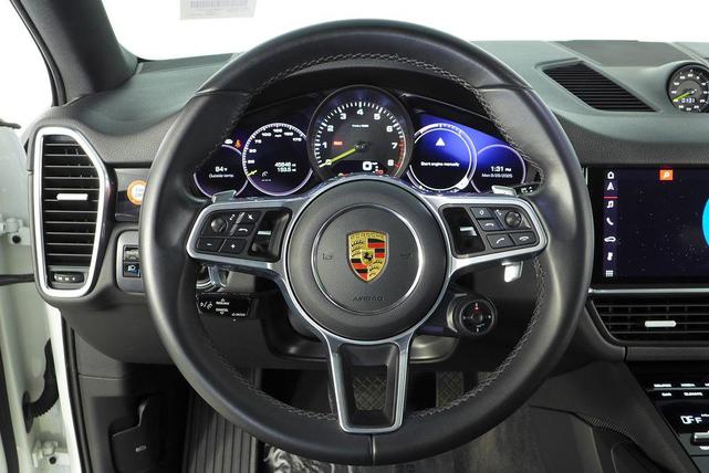 Photo of 2021 White Porsche Cayenne