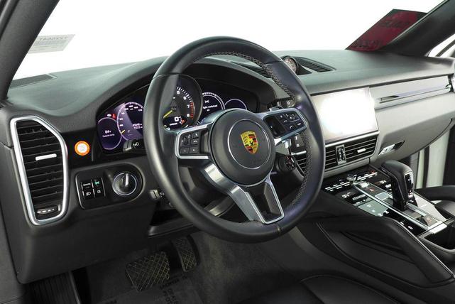 Photo of 2021 White Porsche Cayenne