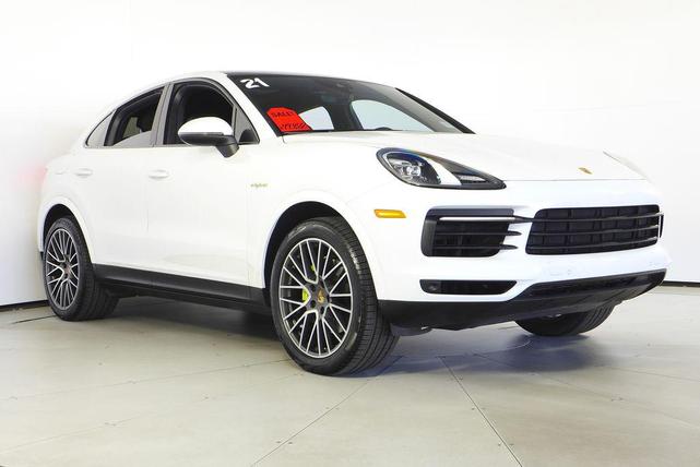 Photo of 2021 White Porsche Cayenne
