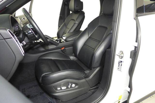 Photo of 2021 White Porsche Cayenne