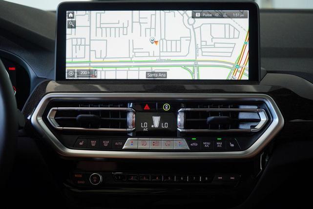 Photo of 2025 Black Sapphire Metallic BMW X4