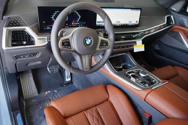 Photo of 2026 Brooklyn Grey Metallic BMW X7