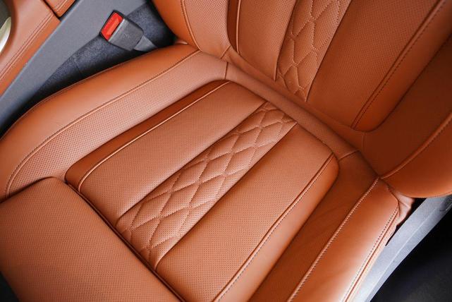 Photo of 2026 Brooklyn Grey Metallic BMW X7