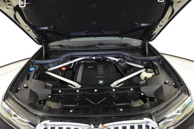 Photo of 2021 Dark Graphite Metallic BMW X7