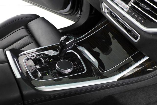 Photo of 2021 Dark Graphite Metallic BMW X7