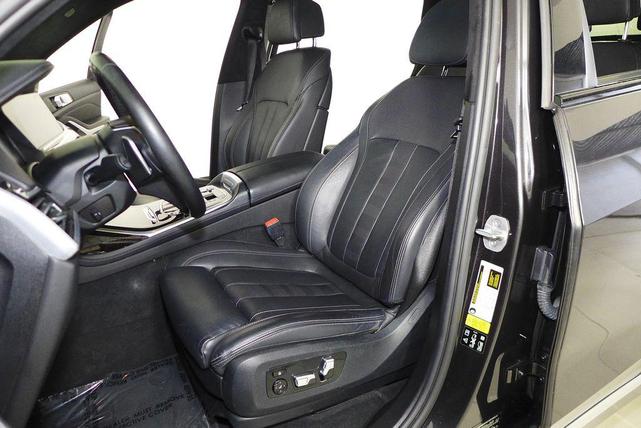 Photo of 2021 Dark Graphite Metallic BMW X7