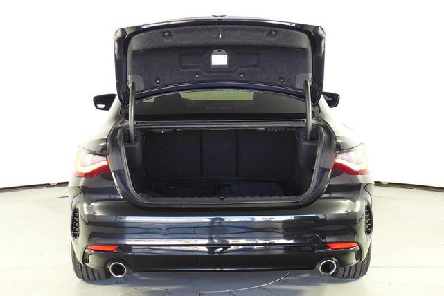 Photo of 2022 Black Sapphire Metallic BMW 430