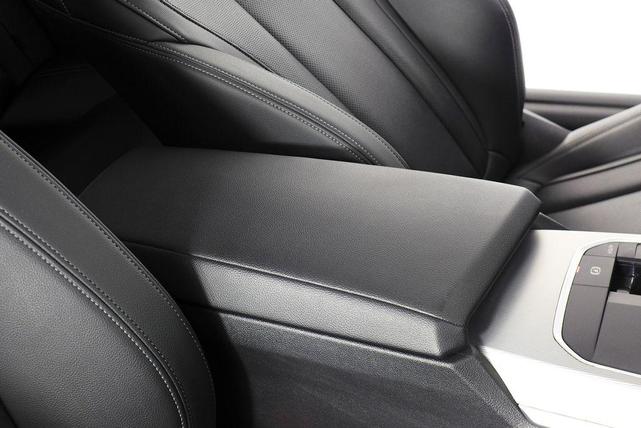 Photo of 2022 Black Sapphire Metallic BMW 430