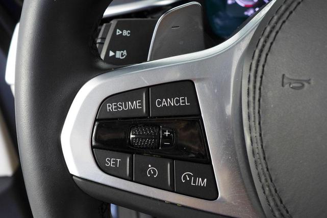Photo of 2023 Black Sapphire Metallic BMW 530e