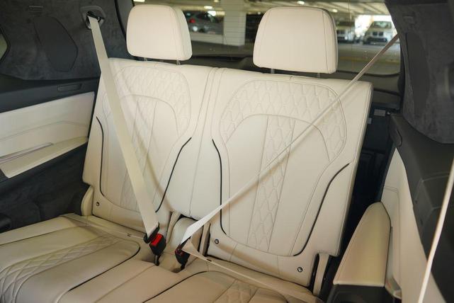 Photo of 2026 Carbon Black Metallic BMW X7