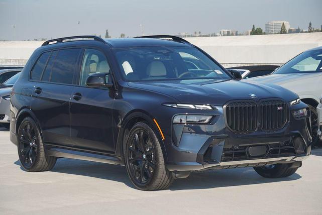 Photo of 2026 Carbon Black Metallic BMW X7