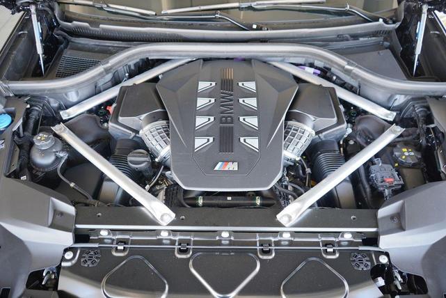 Photo of 2026 Carbon Black Metallic BMW X7