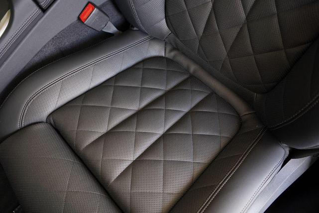 Photo of 2026 Black Sapphire Metallic BMW X7