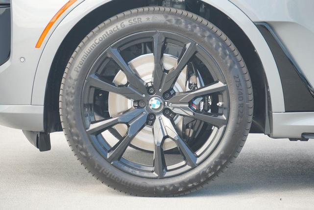 Photo of 2026 Skyscraper Grey Metallic BMW X7