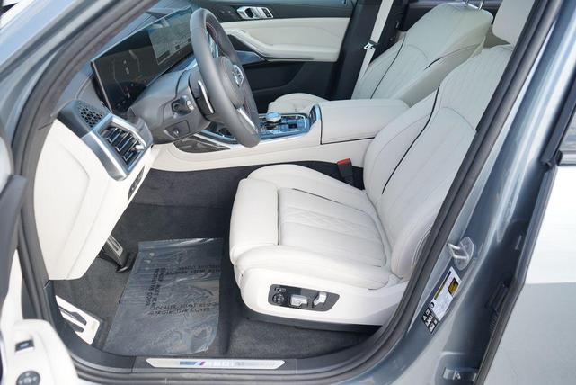 Photo of 2026 Skyscraper Grey Metallic BMW X7