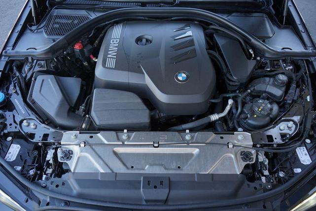 Photo of 2025 Black Sapphire Metallic BMW 330