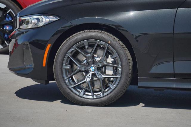 Photo of 2025 Black Sapphire Metallic BMW 330
