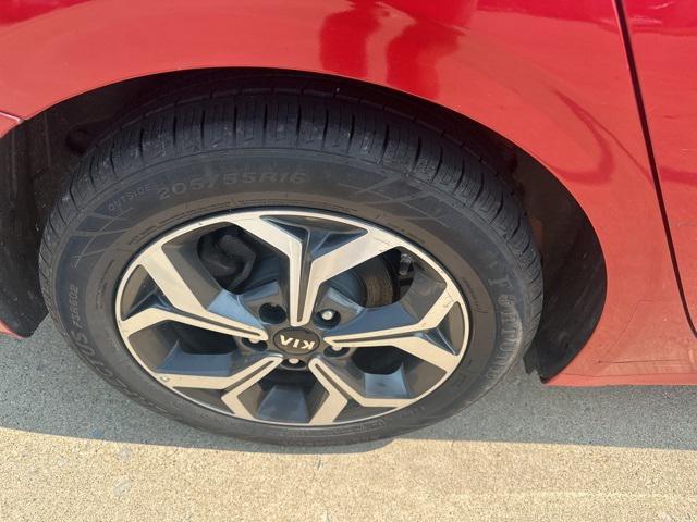 Photo of 2021 Currant Red Kia Forte