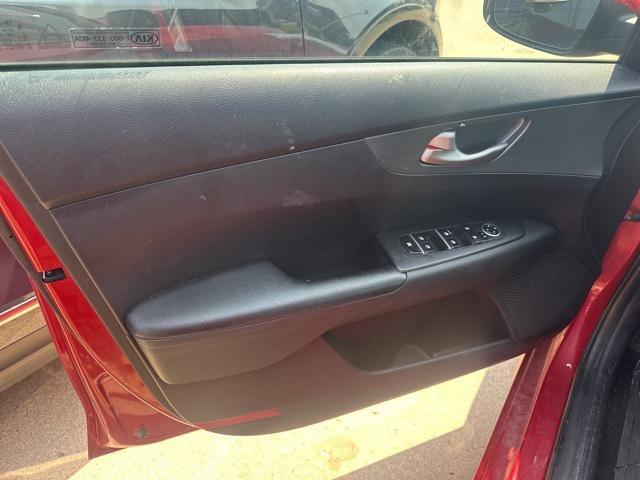 Photo of 2021 Currant Red Kia Forte