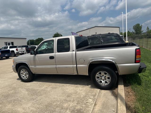 Photo of 2006 Silver Birch Metallic GMC Sierra 1500