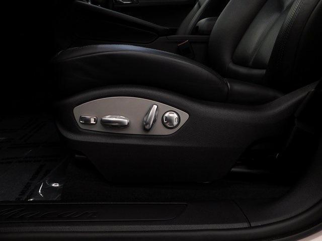 Photo of 2024 Carrara White Metallic Porsche Macan
