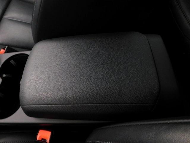 Photo of 2024 Carrara White Metallic Porsche Macan