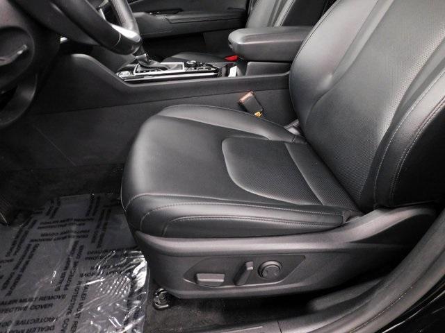 Photo of 2024 Ebony Black Kia Sportage