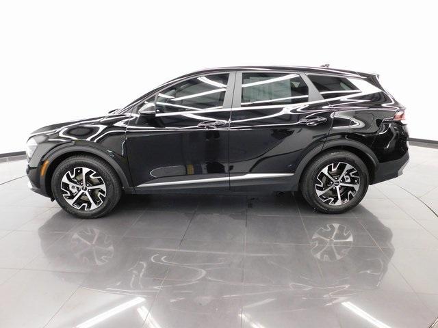 Photo of 2024 Ebony Black Kia Sportage