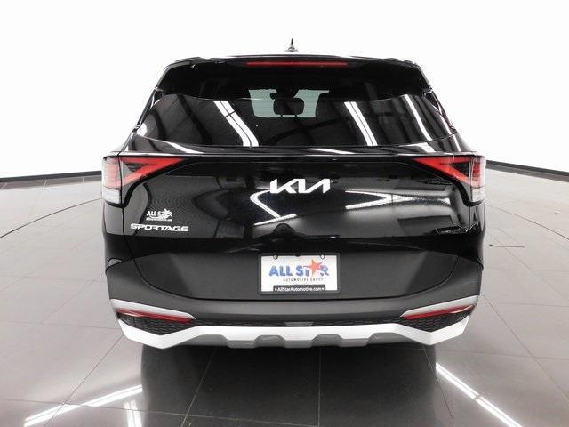 Photo of 2024 Ebony Black Kia Sportage