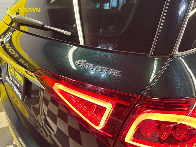 Photo of 2020 Emerald Green Metallic Mercedes-Benz GLE 350