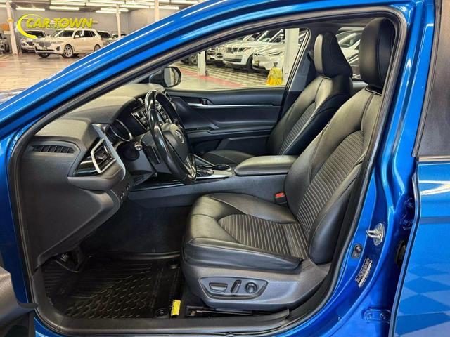 Photo of 2018 Blue Toyota Camry