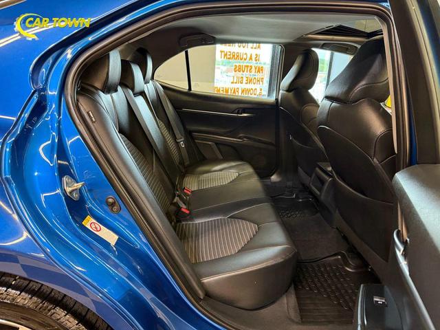 Photo of 2018 Blue Toyota Camry