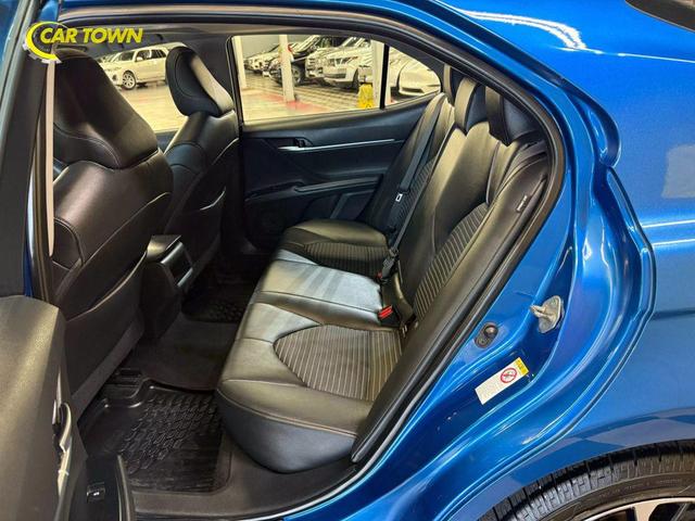 Photo of 2018 Blue Toyota Camry