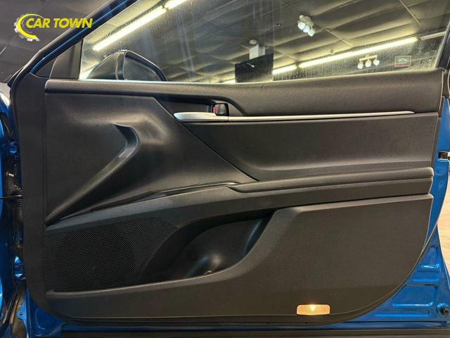 Photo of 2018 Blue Toyota Camry